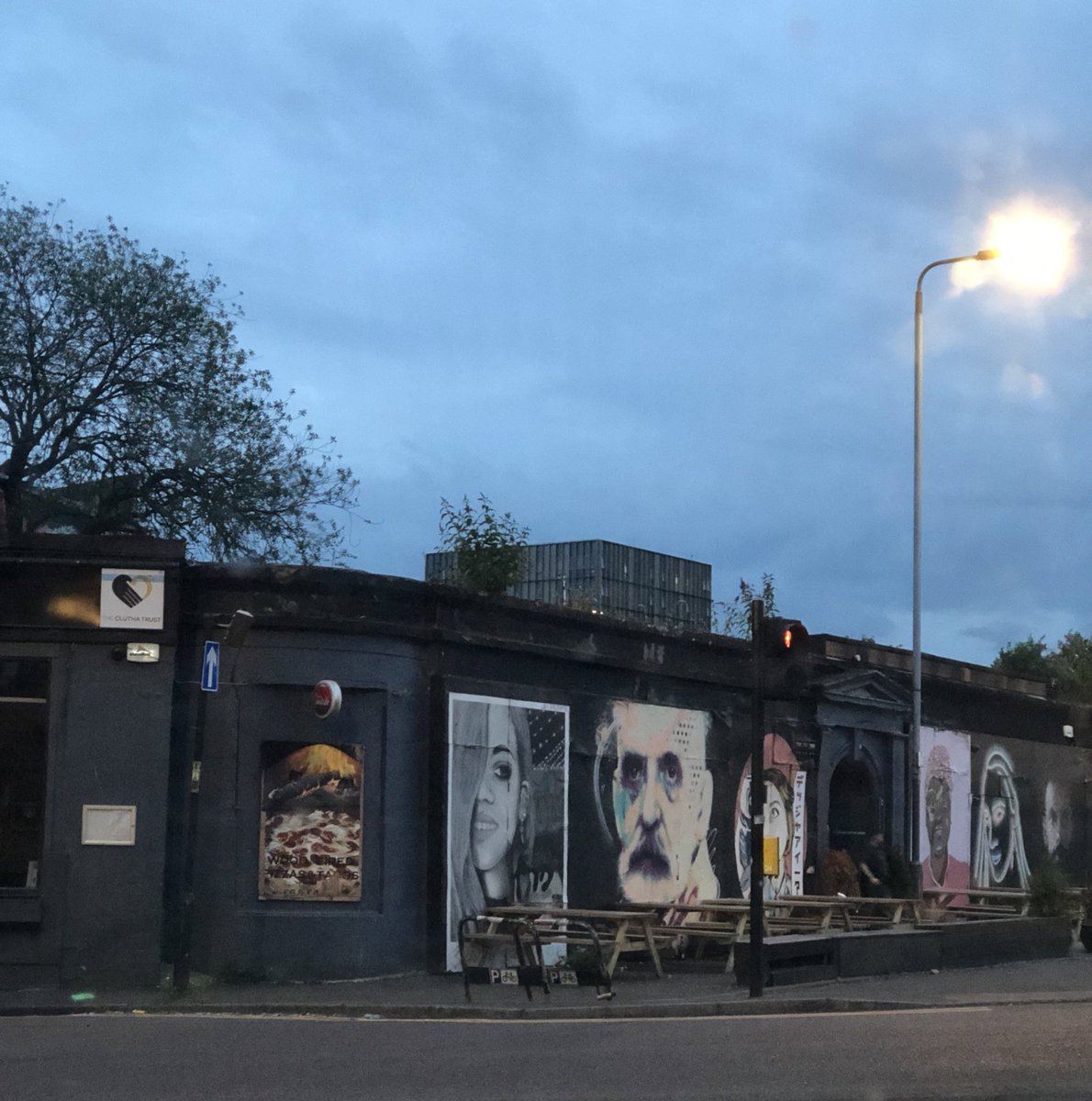 JanPatience's tweet photo. Went to see John Byrne’s Underwood Lane @TronTheatre in Glasgow tonight. Like being at a beautifully-dressed, funny and strangely uplifting gig. What a talented bunch of actors - tight as a drum as an ensemble. On the way home I ‘spotted’ the great man outside #CluthaBar. https://t.co/f6tNhsherB