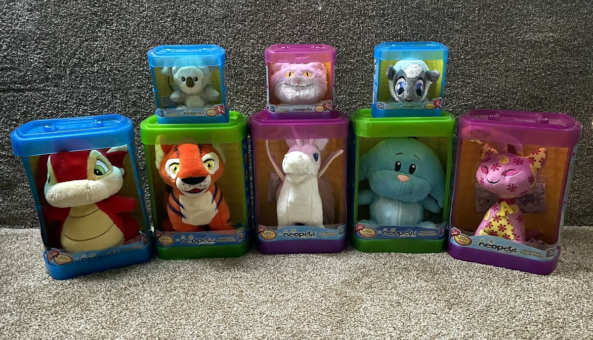 Melzfitt's tweet image. Only missing a few now 👀🥰😊🥺
Isn’t it so nostalgic to see them all like this in their boxes?! Obsessed. @Neopets @Neomerchdotcom #Neopets #NeopetsPlush