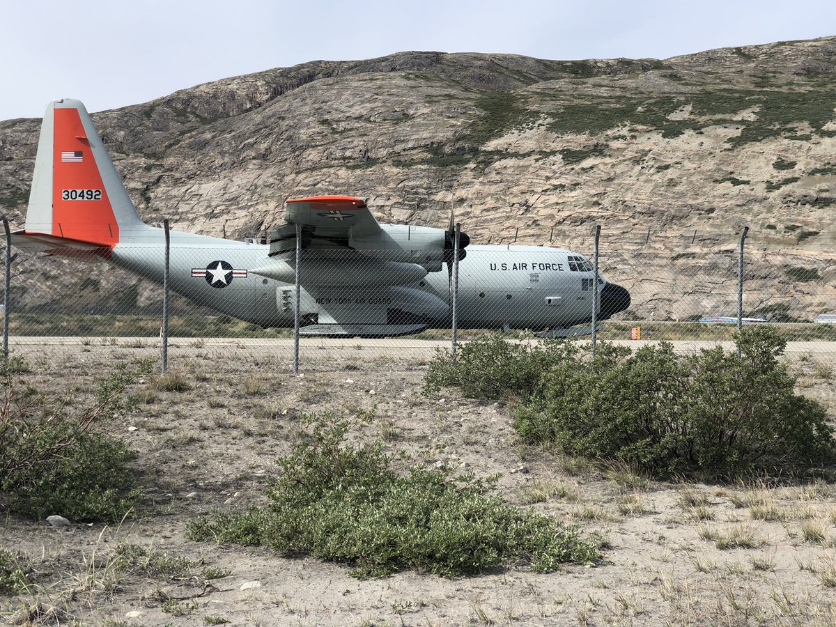 CU_in_the_field's tweet photo. Successful 🇬🇱field work completed, camp is packed and REU students off the C-130 and headed to campus for lab work. https://t.co/F8x6Sg5YHG