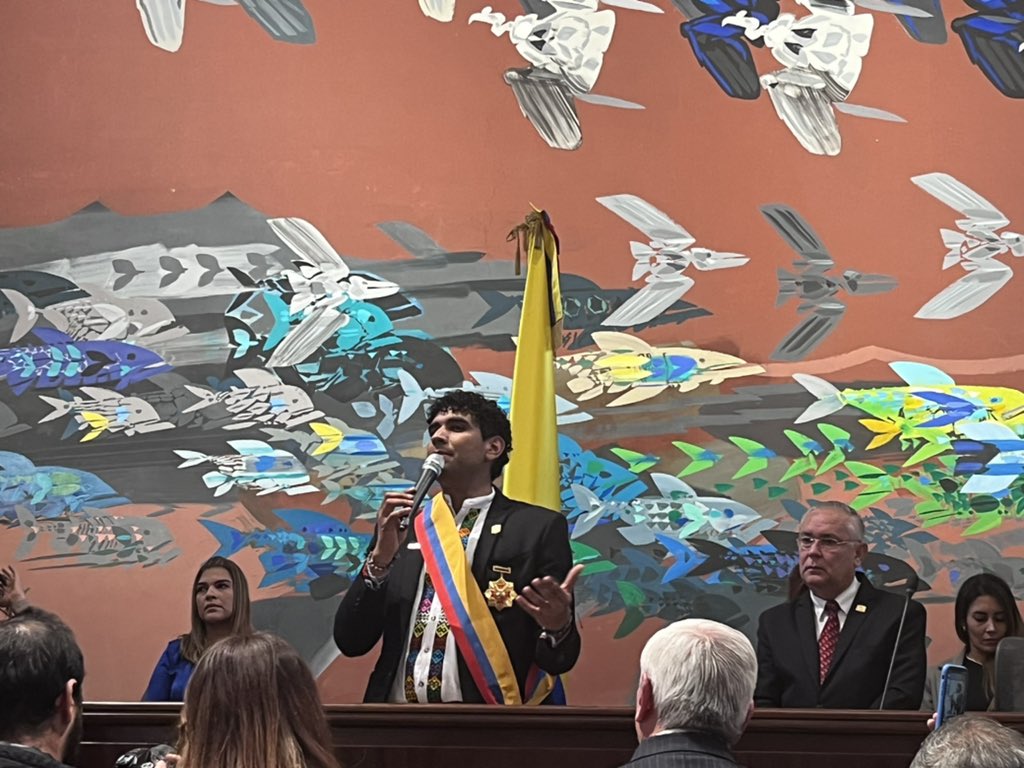 DavidRacero's tweet photo. Hoy soy orgullosamente el primer presidente de la Cámara de Representantes, que proviene de los sectores alternativos y de izquierda en Colombia.

¡Una victoria más de los y las nadies!✊🏾 https://t.co/GqbWk14gZl