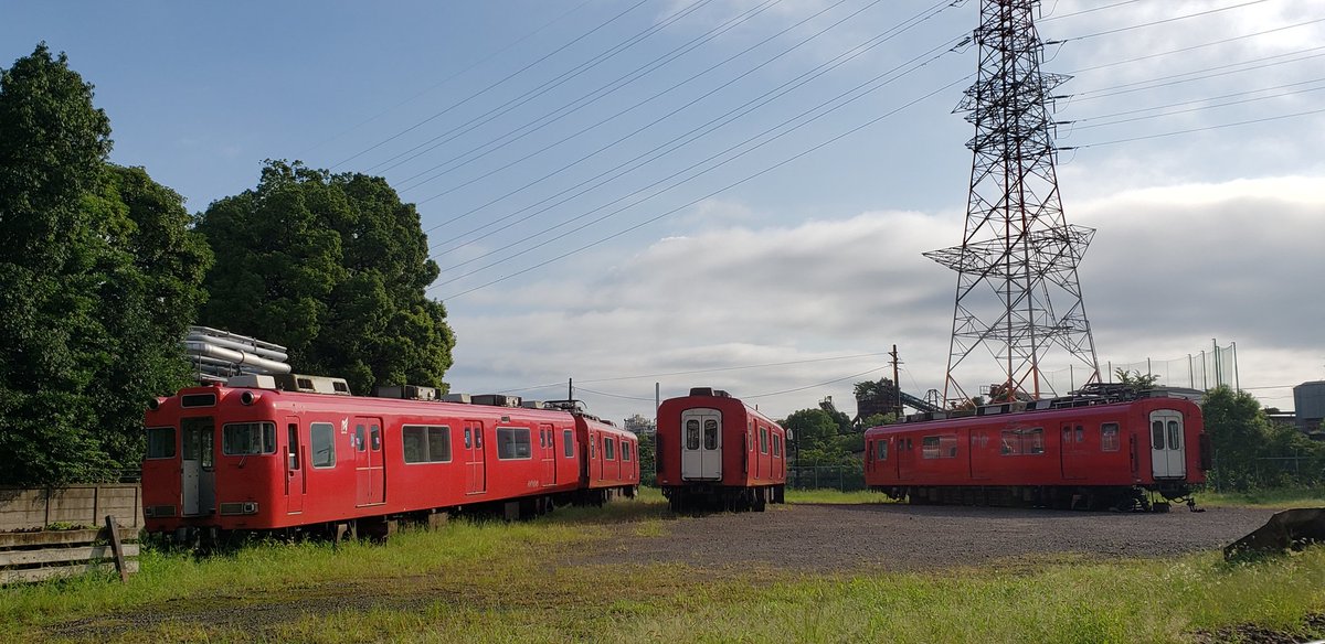 favi_chita's tweet photo. 夏の朝
思い出に浸る
赤電車
#名鉄 #6000系 #6006F #名電築港 https://t.co/RYwyOHxdNs