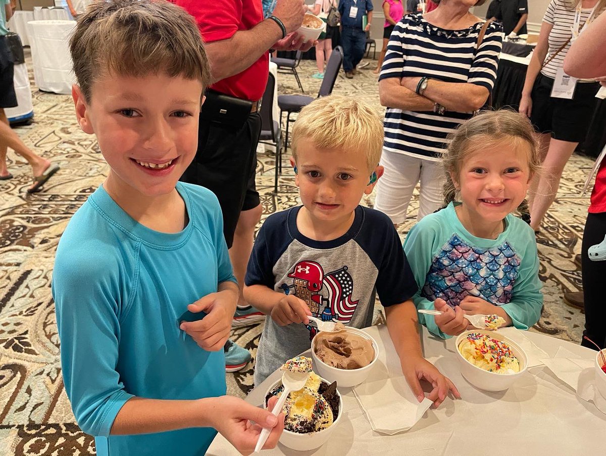gapeanuts's tweet photo. Everyone is having fun at the #2022SPGC ice cream social. Thanks to LMC, LMC Ag and Agrauxine for sponsoring this event. https://t.co/54UTJcujnC