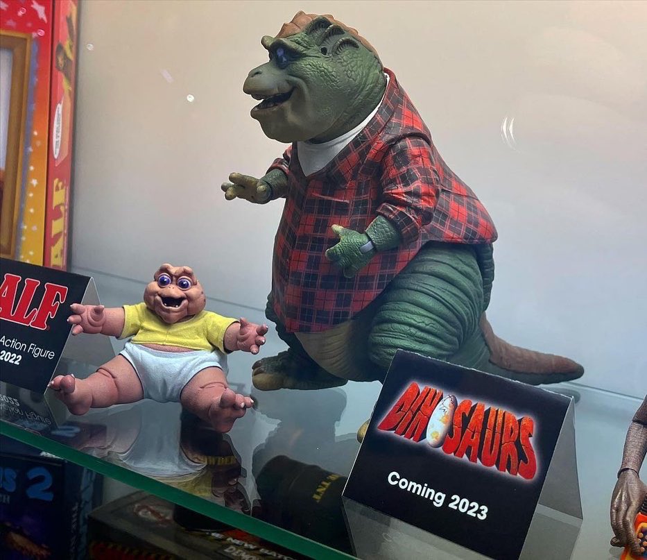This is the first time I’ve had my work at #SDCC. I was responsible for the sculpt of Earl and Baby Sinclair. 

Thanks, <a href="/NECA_TOYS/">NECA</a>, for asking me to work on Henson’s Dinosaurs. It’s such an iconic show. #dinosaurs #jimhenson #earlsinclair #babysinclair #familiadinossauro #brazil