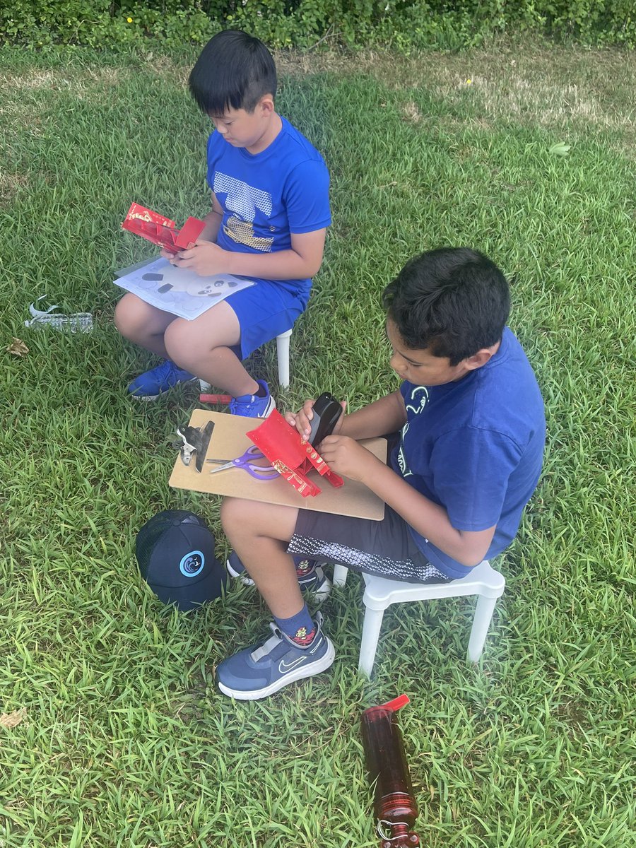 The best way to get through a heat wave= fun, friends and fans! 🔥☀️#nssummer <a href="/drzublionis/">Chris Zublionis, Ed. D.</a> <a href="/CarolASmyth/">Carol Ann Smyth</a> <a href="/DrTitone/">Kerri Titone, Ed. D.</a> <a href="/SHELLNORTHSHORE/">North Shore CSD</a>