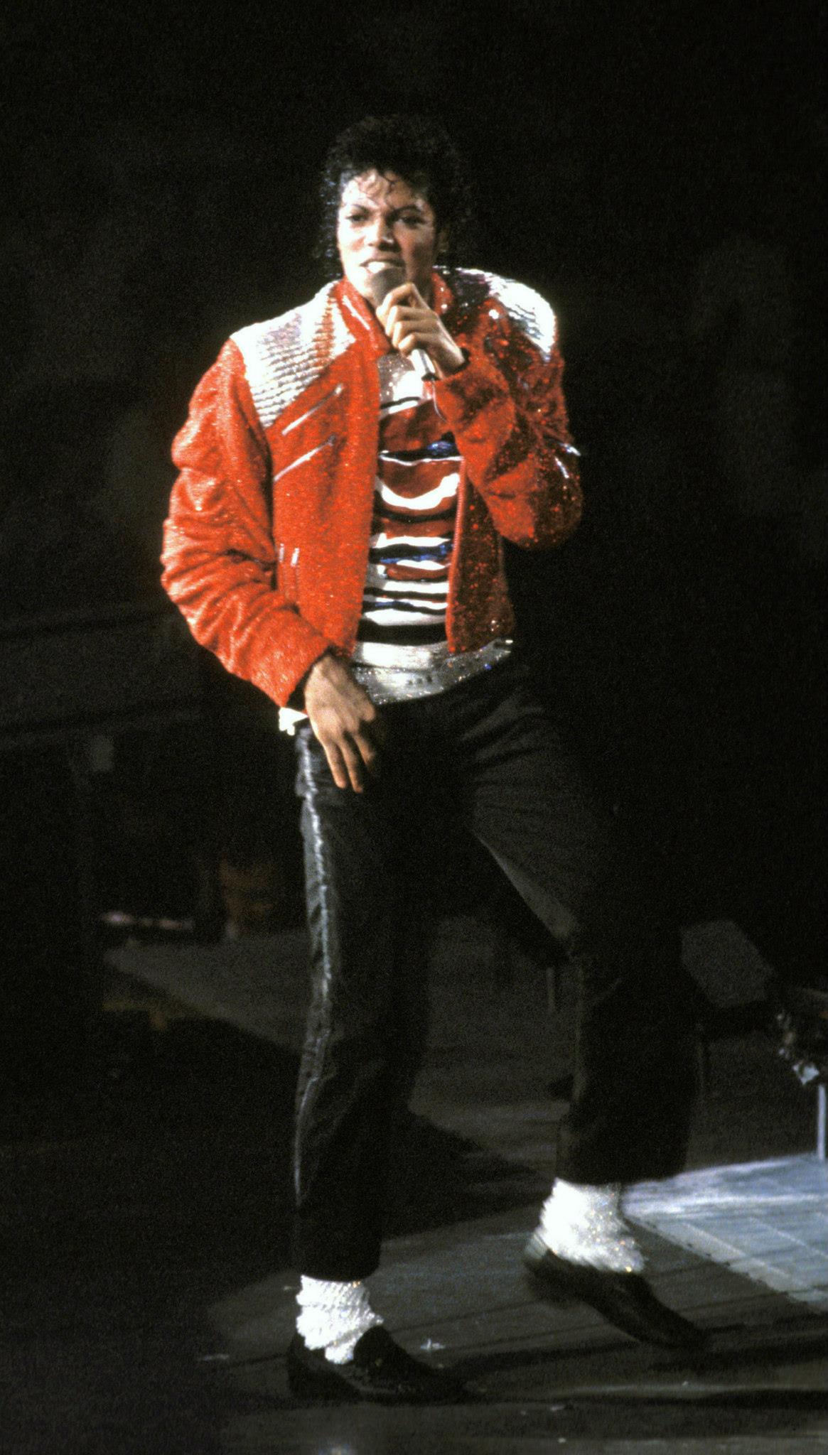 MJ on Twitter: "📸 | Michael Jackson, Beat It, Live Victory 1984 https://t.co/ehp0vQ3zXB" / Twitter