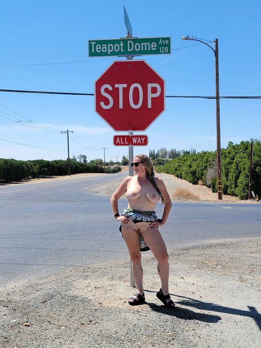 In California! I love coming home! https://t.co/ecqMx6sG36 #QueenofSpades https://t.co/hRJaNMvYDC<a href="/tag/queenofspades"class="tags"><span>#queenofspades</span></a>