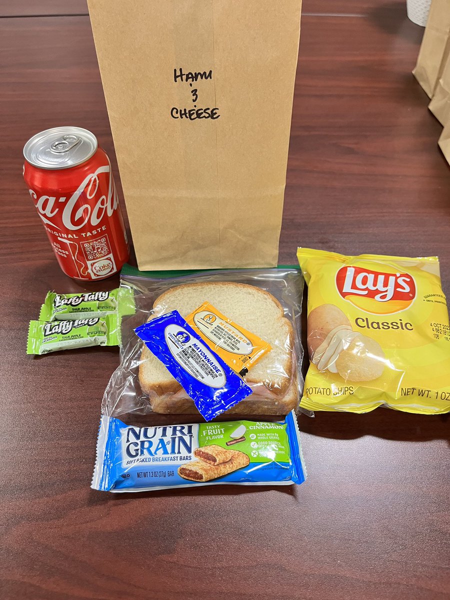 Brittany M Ortiz 🍊🧡 (@brittanymortiz1) on Twitter photo 🧡Just a little Brown bag lunch day pics to make you smile 🥪 from the team here @ 0️⃣9️⃣1️⃣5️⃣🧡 <a href="/TDonnelly921/">Tiffany Donnelly</a> <a href="/Alwaystrace1/">Tracy</a> <a href="/HazemElrashidi/">hazem elrashidi</a> <a href="/BekitaL/">Bekita Lalla</a> <a href="/Zyke_Munk/">Zyke Munk</a> 🧡Just a little Brown bag lunch day pics to make you smile 🥪 from the team here @ 0️⃣9️⃣1️⃣5️⃣🧡 <a href="/TDonnelly921/">Tiffany Donnelly</a> <a href="/Alwaystrace1/">Tracy</a> <a href="/HazemElrashidi/">hazem elrashidi</a> <a href="/BekitaL/">Bekita Lalla</a> <a href="/Zyke_Munk/">Zyke Munk</a>
