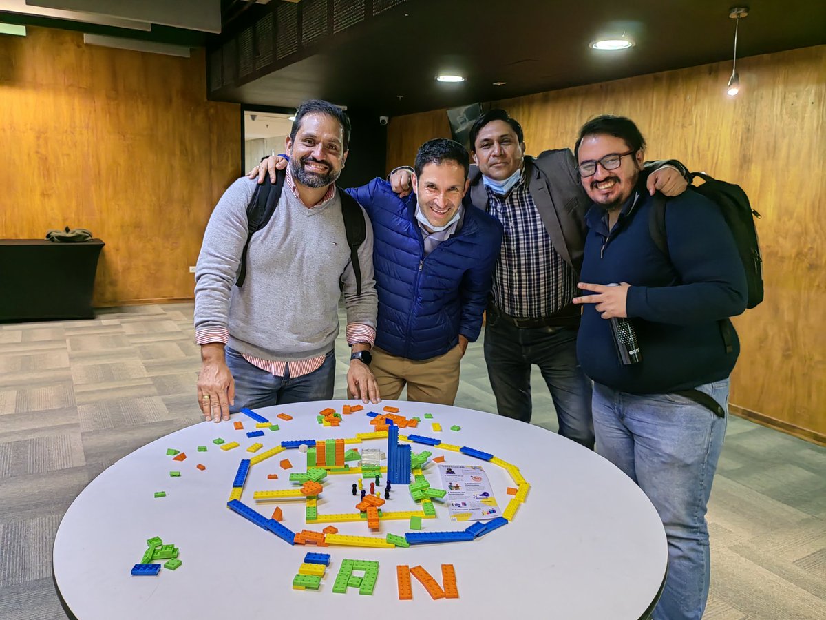 jcmachado135's tweet photo. Alineación estratégica @UniversidadEan @dmreyesg #eaninnova https://t.co/m43k6PpY9B
