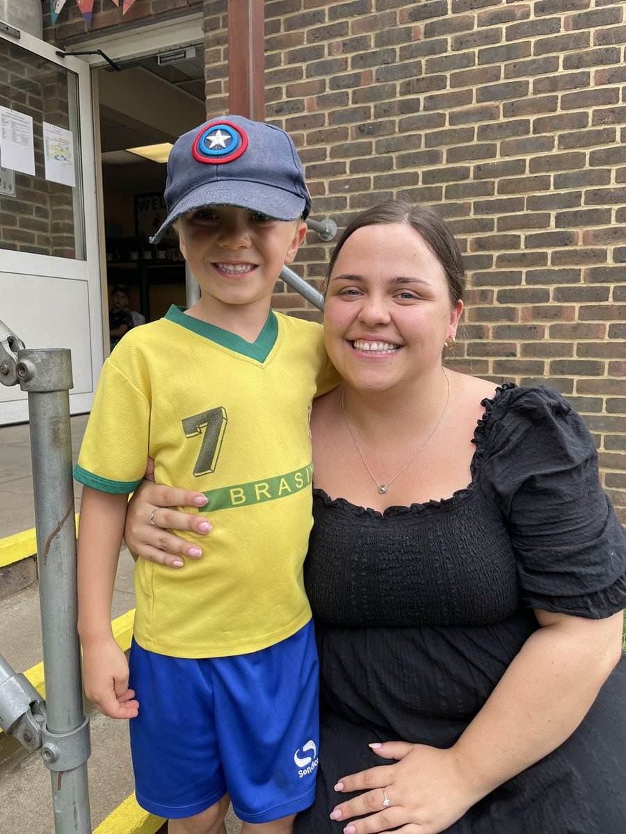 Thank you <a href="/Miss_woodx/">Miss Wood</a> O has absolutely loved year 1. We will all miss you greatly 😢 #amazingteacher