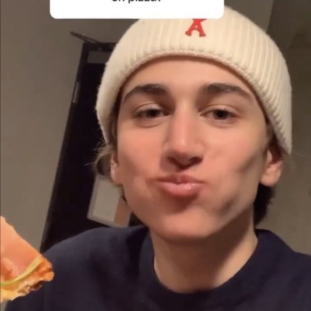 hourlybash's tweet image. 