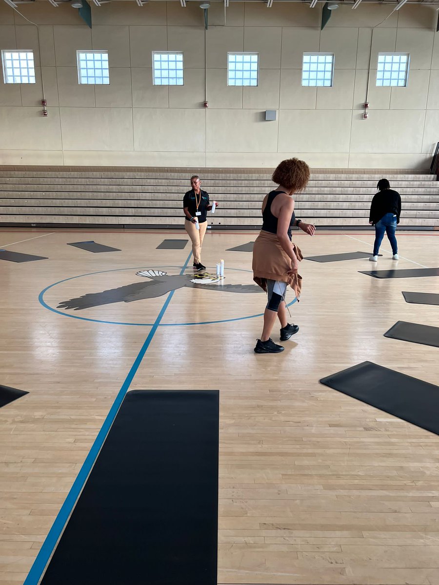 TurnerTechAdult's tweet photo. Mindfulness Mondays at Turner Tech Adult
#TeachersLoveYogaToo 🧘♂️🧘🧘♀️
#BeFit #BeHealthier #BeTheBestVersionOfYOU https://t.co/XQqebdzfqX