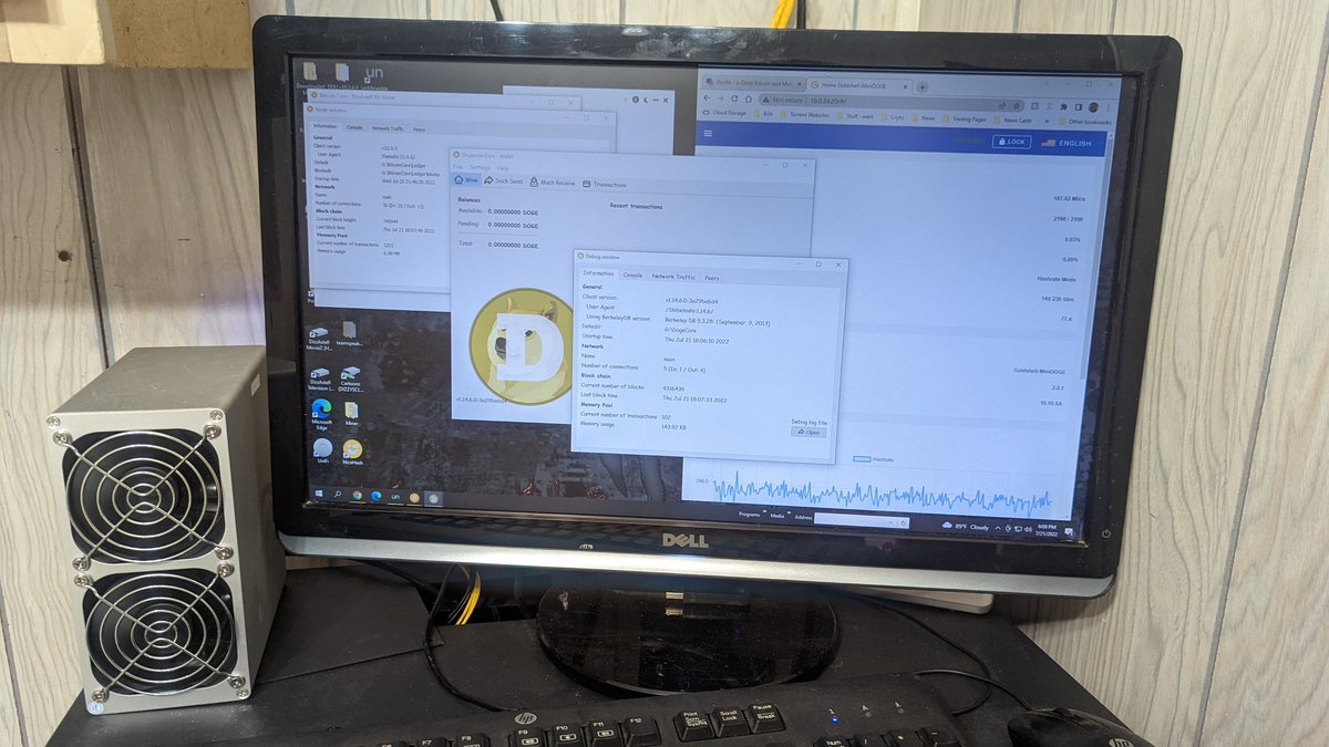 DcSamuelson's tweet image. Got the #dogecore updated to 1.14.6. and transactions look awesome. Right after a reboot and update.  Keep up the good work guys. #doge
#dogecoin #DogecoinToTheMoon #DoOnlyGoodEveryday #Crypto