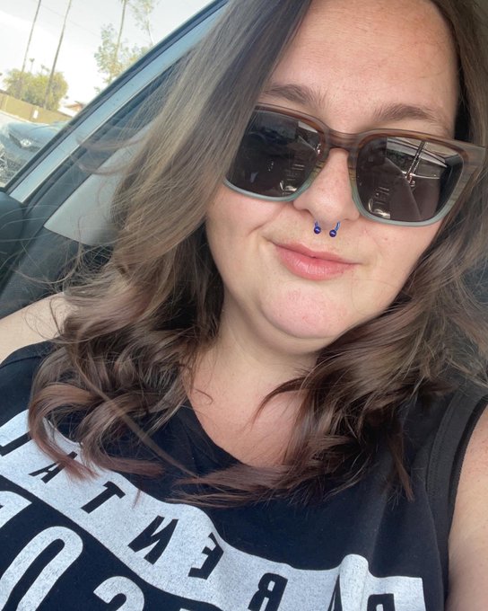 I made a change&hellip;..  it was over 42 inches long. Now it&rsquo;s not. I love this cut!!! (Long hair pic is older)<a href="/tag/mvsales"class="tags"><span>#mvsales</span></a>