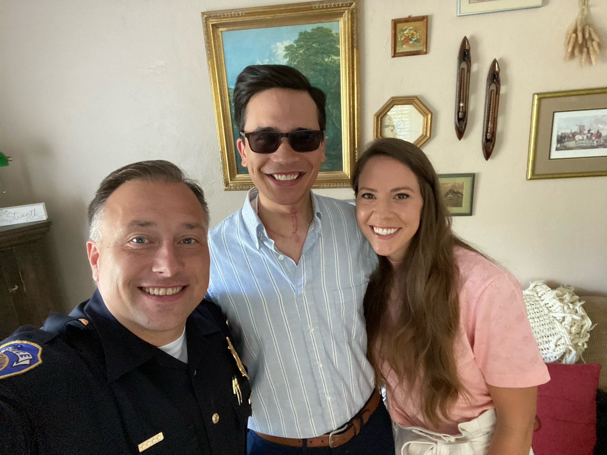 IMPDnews's tweet image. Asst. Chief Bailey had the honor of visiting Officer Mangan and his wife today. 

Officer Mangan continues his recovery.

The Mangan’s appreciate everyone love, support &amp;amp; prayers.

Officer Mangan even made banana bread, which AC Bailey devoured (that is not pictured).