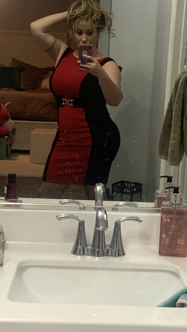 My mouth wants to do a lot of bad things to you. 😘 https://t.co/3iHy7aNNiC<a href="/tag/mvsales"class="tags"><span>#mvsales</span></a>