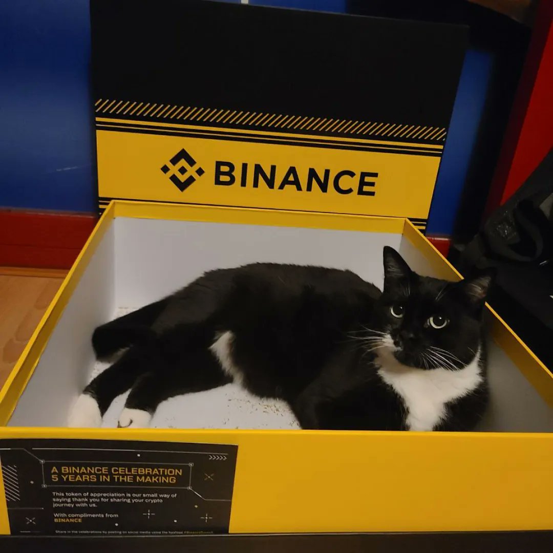 Binance tweet media