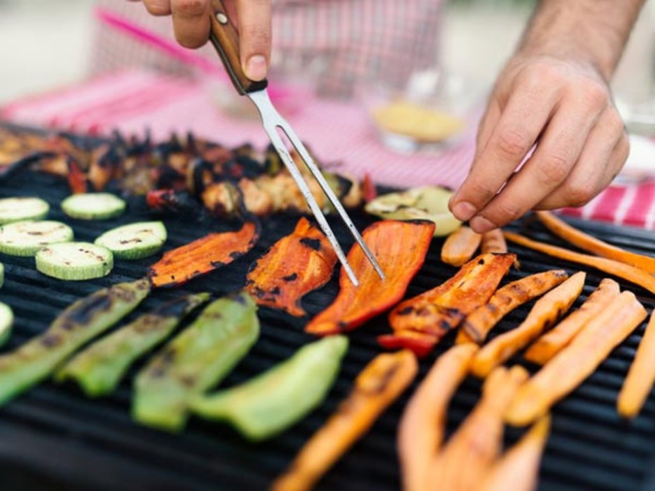 Happy #NationalGrillingMonth! Are you ready to fire up the grill and celebrate? And more importantly - what will you cook? Find some inspiration here: ow.ly/CyJe50K0h4c

#NationalGrillingMonth #EFNEPWorks #FoodIsOurMiddleName
@UF_IFAS @eatright