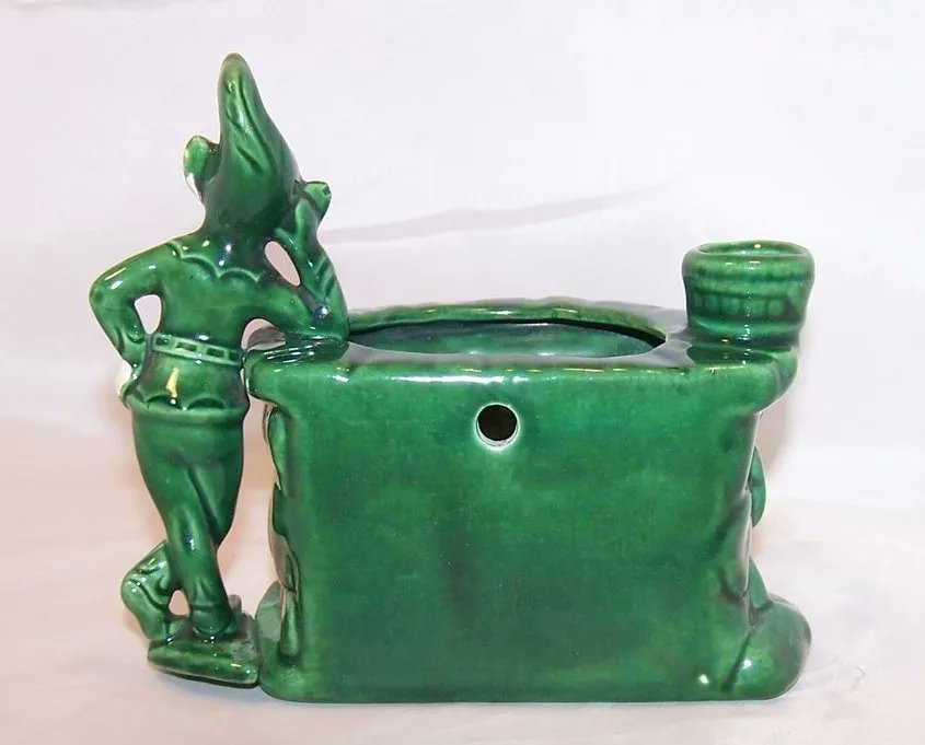 Love pixies and elves? Add this to your home: Treasure Craft Wishing Well Wall Pocket, Pixie Planter, Elf California buff.ly/3RqcZKk #treasurecraft #pixie #elf #planter #wallpocket