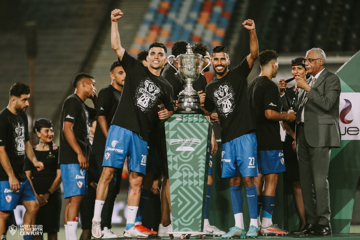 ZSCOfficial's tweet photo. فرحة الليلة بالكأس لها مذاق خاص عند اللاعبين، اليكم المزيد منها. 🏹🏆 

#Zamalek #MostTitledIn20C | #الزمالك
#Cham28pions https://t.co/iTBqfw8suC