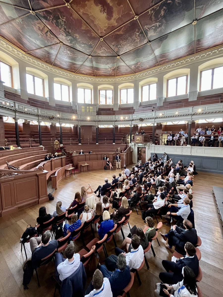 bmcushing's tweet image. Enlightening couple days at the inaugural @UniofOxford Sustainable Finance Summit, learning from some of the leading researchers &amp;amp; practitioners around the world on how the financial sector can drive real impact on the climate crisis. Big thanks to @bencaldecott &amp;amp; team. #OSFS2022