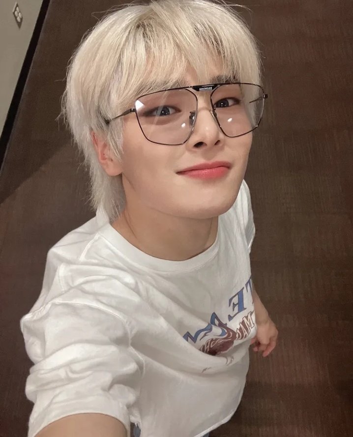 ͏͏

͏͏
                        
                         gising na ang pogi

͏͏