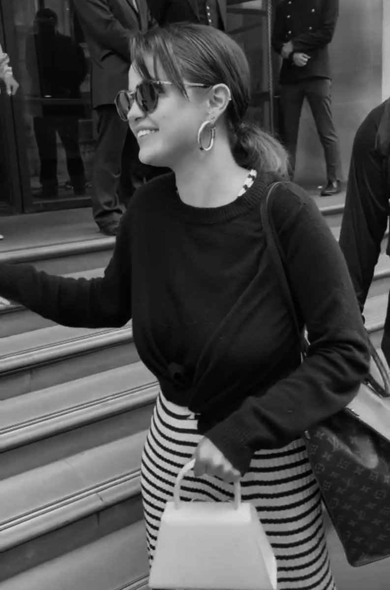 Happy birthday <a href="/selenagomez/">Selena Gomez</a>! ✨