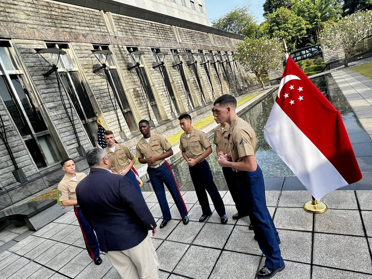 SecNavPhelan's tweet photo. Great visit today with the #MarineSecurityGuard det U.S. Embassy in Singapore 🇸🇬. Thank you Ambassador Kaplan and the entire team @RedWhiteBlueDot  for your efforts in strengthening this vital partnership. https://t.co/R88lqyF7cu
