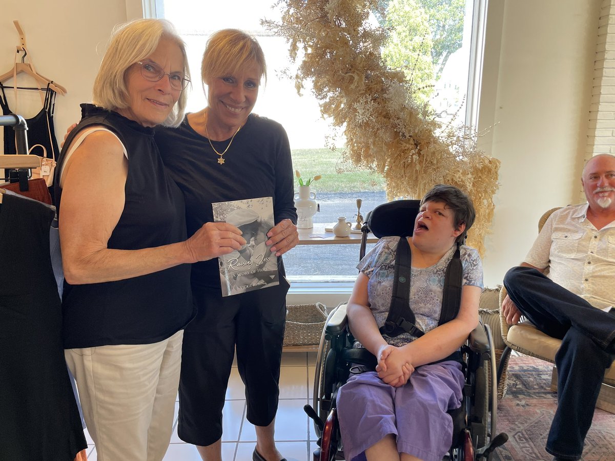vickierubin's tweet photo. Thank You Spruce on Main  for hosting the book signing for Raising Jess A Story of Hope! And for donating a portion of proceeds to @peopleincnews .!  And thank you to everyone who joined us. #raisingJess #alwayschoosehope #appreciate #vickiesviews #grateful #memoir https://t.co/ZR3UTdtCop