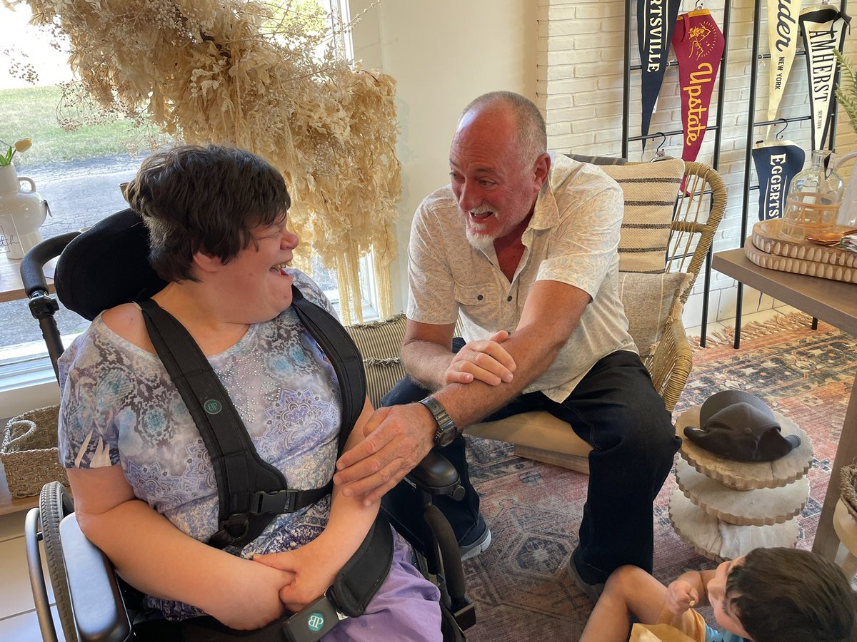 vickierubin's tweet photo. Thank You Spruce on Main  for hosting the book signing for Raising Jess A Story of Hope! And for donating a portion of proceeds to @peopleincnews .!  And thank you to everyone who joined us. #raisingJess #alwayschoosehope #appreciate #vickiesviews #grateful #memoir https://t.co/ZR3UTdtCop