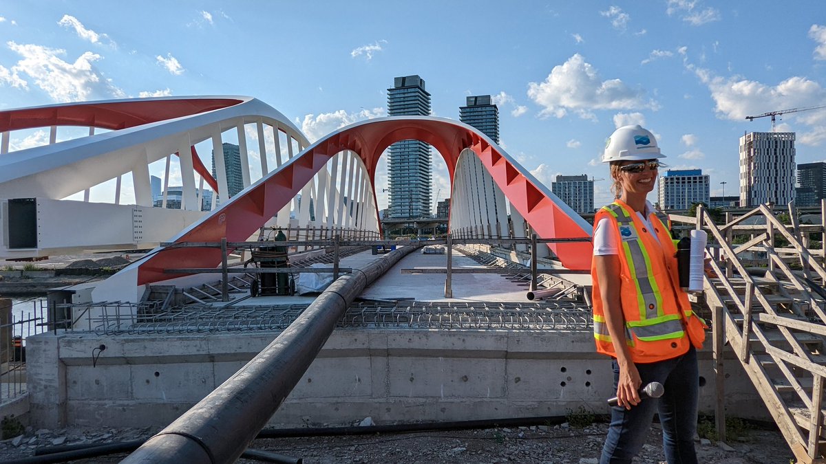 yshc's tweet photo. Incredible walking/hiking/nerding out at Toronto's Port Lands by the Don River estuary where new parks are being developed and other "dirty deeds done". Props to the @WaterfrontTO
team & #ToSoArch for the tour
#portlands2024 #waterfront #TSAtour #BridgeWatchTO #underconstruction https://t.co/6IVjX8cnRO