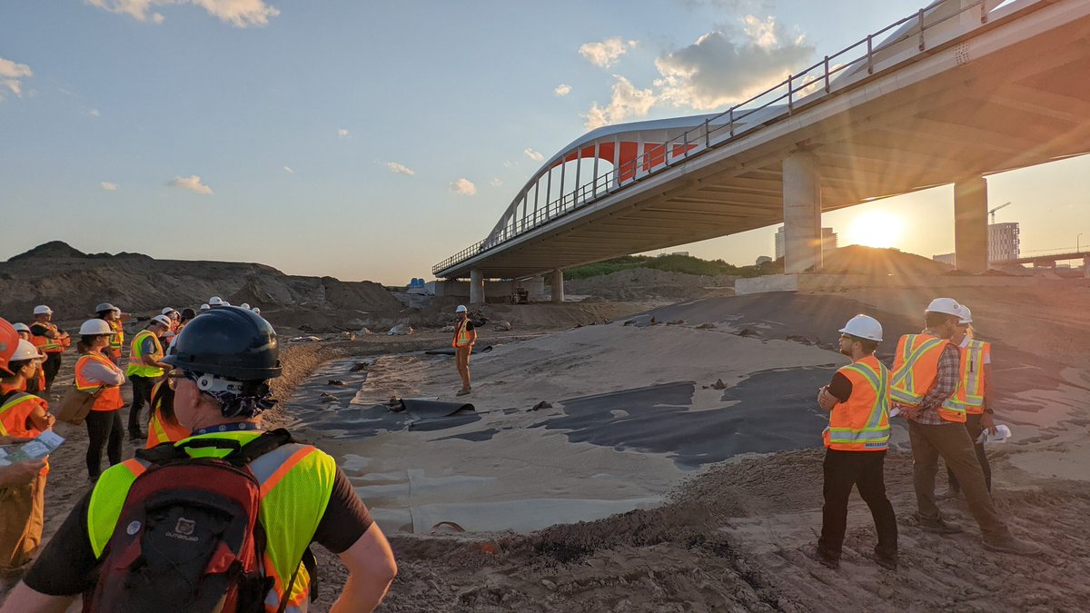 yshc's tweet photo. Incredible walking/hiking/nerding out at Toronto's Port Lands by the Don River estuary where new parks are being developed and other "dirty deeds done". Props to the @WaterfrontTO
team & #ToSoArch for the tour
#portlands2024 #waterfront #TSAtour #BridgeWatchTO #underconstruction https://t.co/6IVjX8cnRO