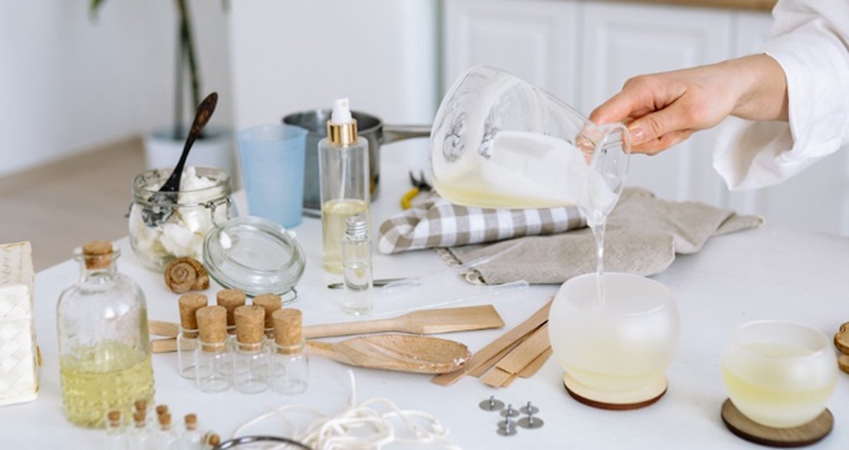 A super simple guide about DIY Candle-making Kits for business starters. Jump in the blog link, you'll find it useful. 

munbyn.biz/3z0eQNH

#candlemakingkit #smallbusiness #onlinebusiness #candlelover #candlekit #candlesupplies #soycandles #craftsupplies #DIY