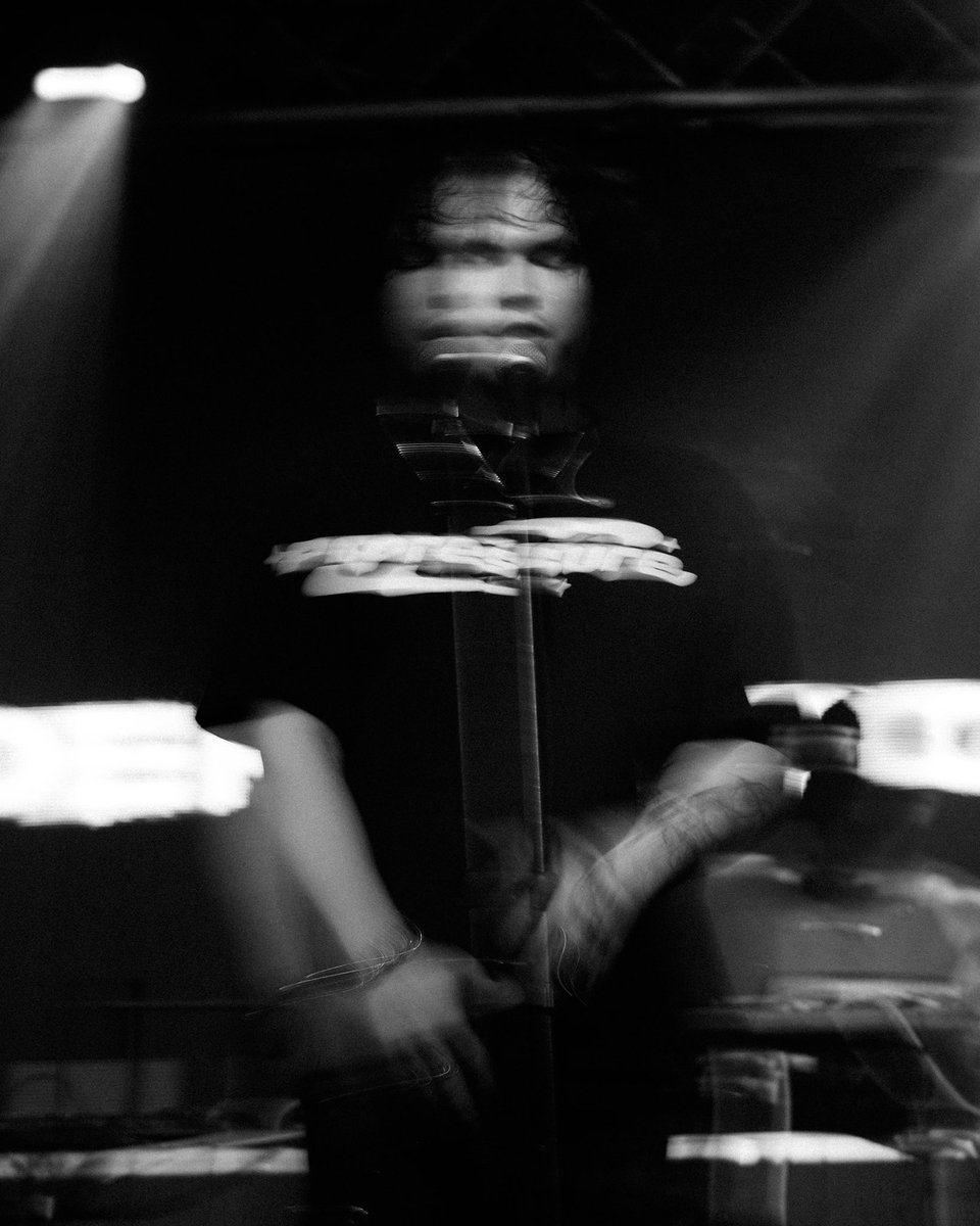 some photos of roderick porter in wpg the other night :)