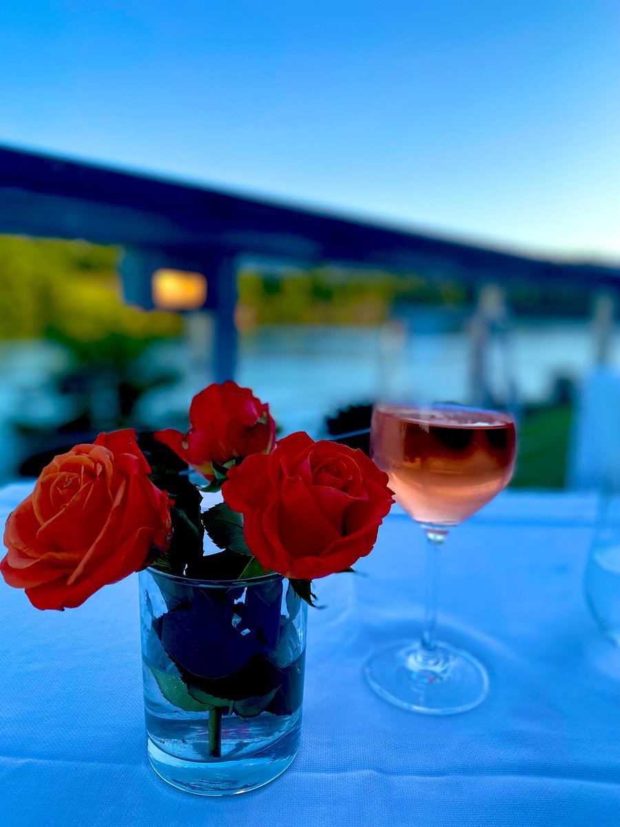 <a href="/CitronBaltimore/">Citron Baltimore</a> stay cool inside AC or outside #sunset #wegotyou #cocktails #wine #summer #sizzles #restaurant #baltimore #bar #deck