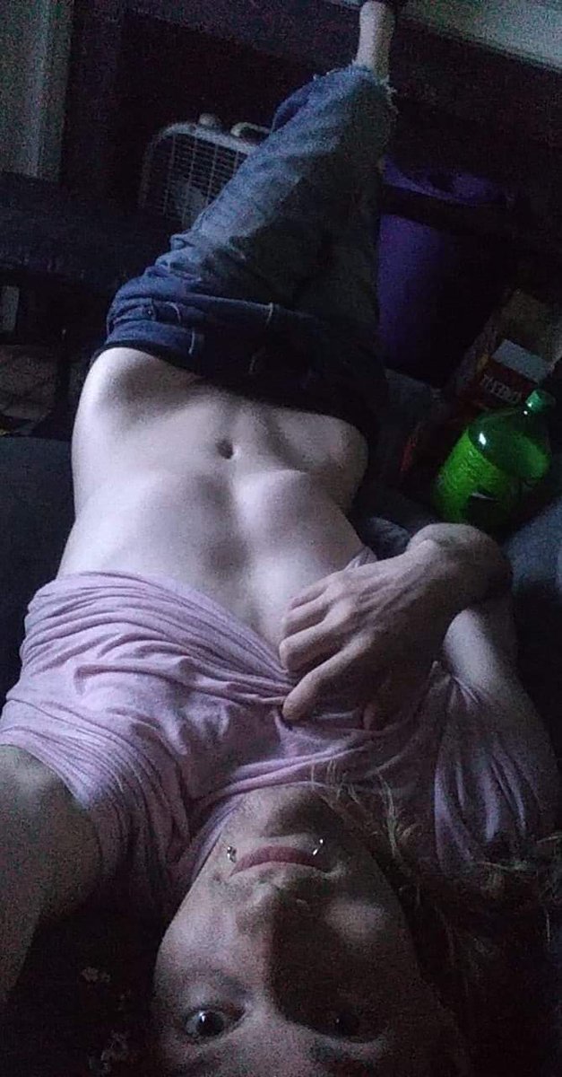 Evy_Chro's tweet image. apparently this was to hot for tinder, so yall goblins get it instead~😘😘😳❤️❤️