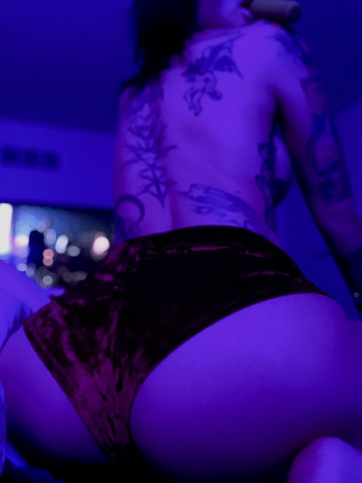 Watch hawkhatesyou's leaked NSFW photo on TwXstars