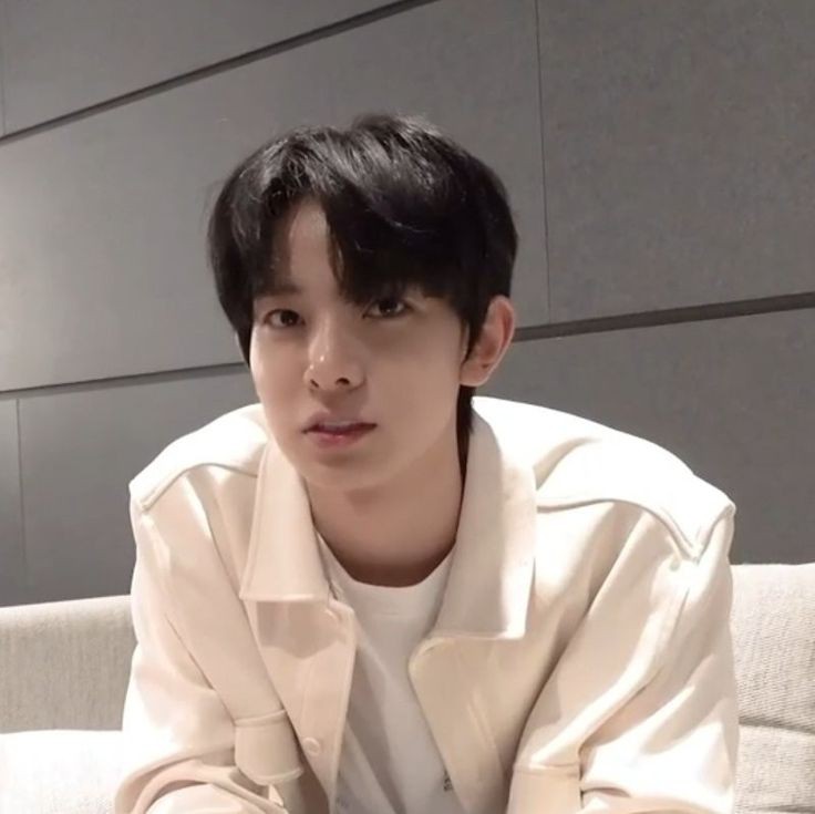 gwapong bisita sa umaga