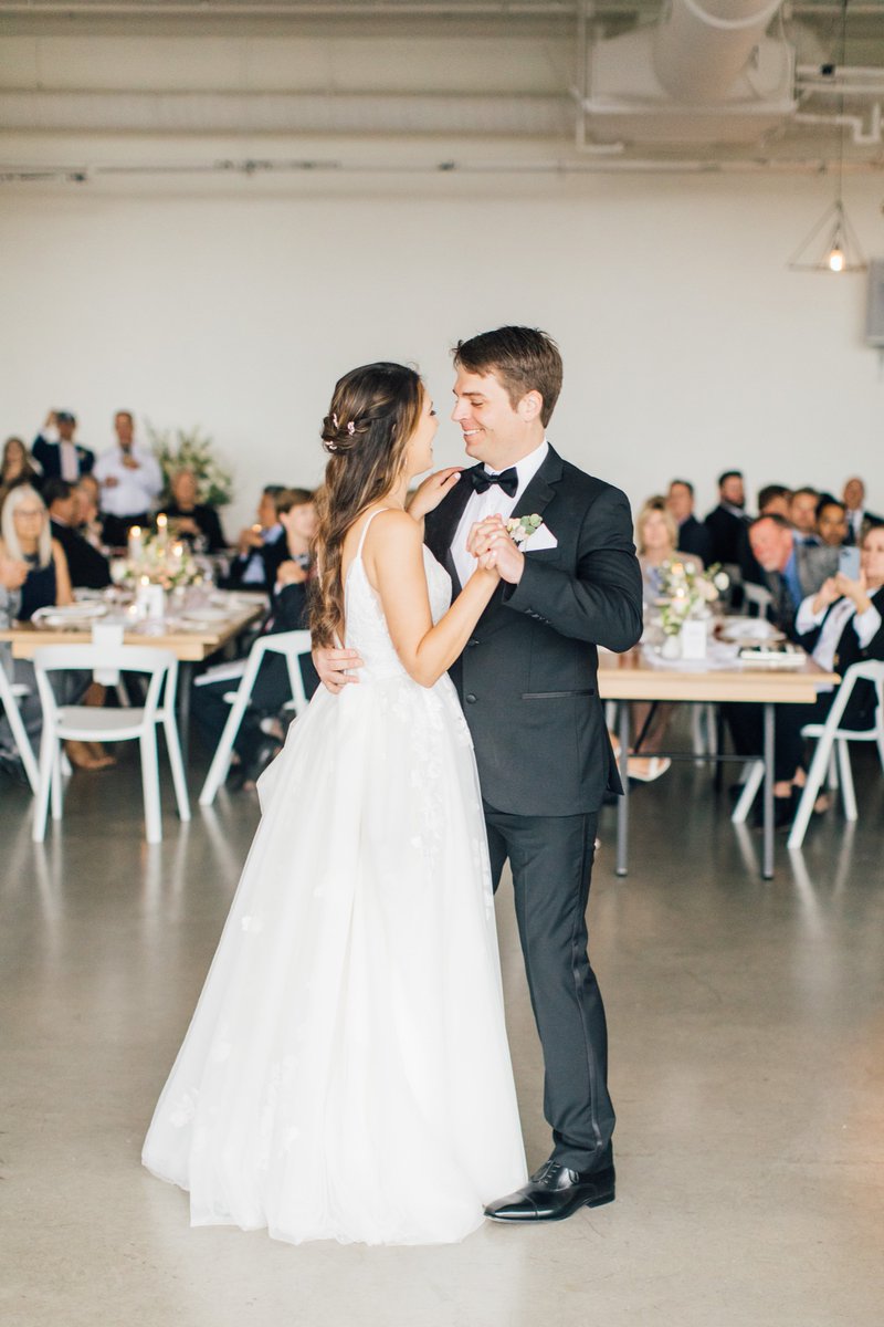 memurillooo's tweet photo. But I don’t wanna dance if I’m not dancing with you @taylorswift13 @taylornation13 #swiftiesummersongs #2022bride #TaylorSwift #TaylorsVersion https://t.co/fyvVrdvvTJ