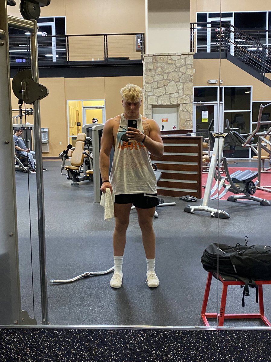 _seanburks's tweet photo. ⏳⏳⏳ #2023Linebacker https://t.co/kxNwqpGzOo