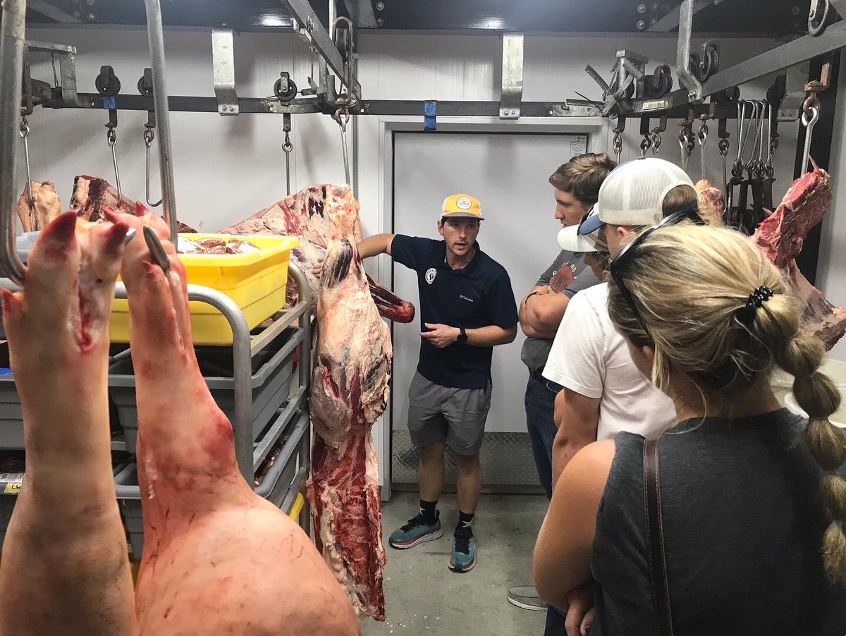 wb_ffa's tweet photo. #GeauxTigers @LSUCollegeofAg and Iverstine Farm Butcher #CareerSuccessTour https://t.co/17Z7cgfBZt