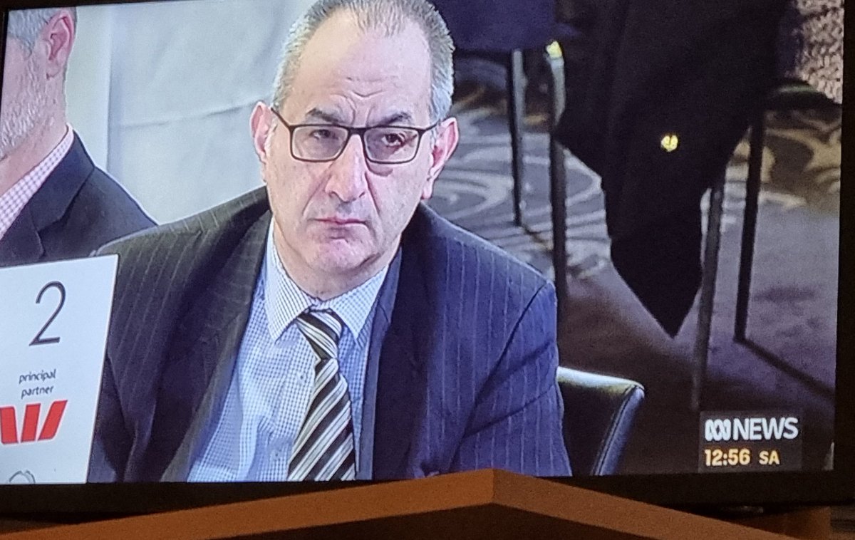 Medicayy's tweet image. Why is #ScottyTheCompletePsycho&apos;s Attack Criminal Dog, #MikePezzullo who has been misleading and Sabotaged Senate&apos;s Inquiries 
still remain a part of #Australian Federal Gov?

#FederalICAC #NPC #auspol