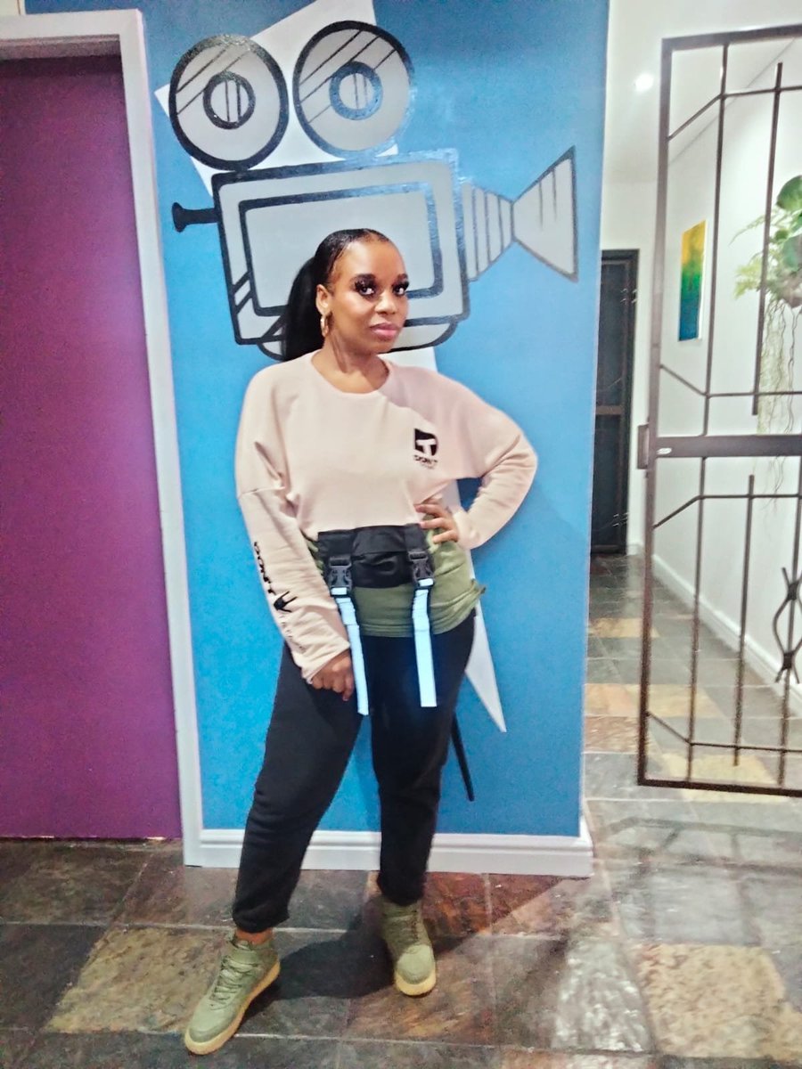 _Mompati's tweet photo. Sila🤟 we are a growing brand, #GoGetYourDreams #PodcastAndChill  #DontTatazel @mafusonwa @Be_Something2 @Mapaputsi_Orig @MacGUnleashed @podcastwithmacg @Messiahspodcast @Solphendukaa @VinnyDaVinci @Be_Something2 @bigdaddyvinz https://t.co/qRj7aU3p4f