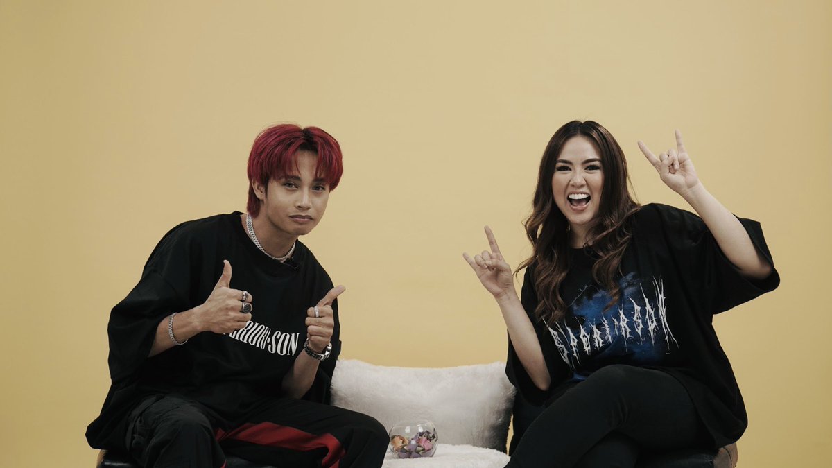 aidelacruz's tweet photo. O shiya, i-crop niyo na ako! HAHA🐥

New @MYXGlobal segment is out‼️ “Who’s Your Bias” is VJ Samm’s show, nag-sub lang ako for @felipsuperior 😜

Thanks for our cool shirts, @superior_son! 💣

WATCH: https://t.co/FWAf39pqMQ

#WhosYourBiasFELIP
#FELIPonMYXclusive
#FELIP_Bulan 🌙 https://t.co/9FXVE6xUHz
