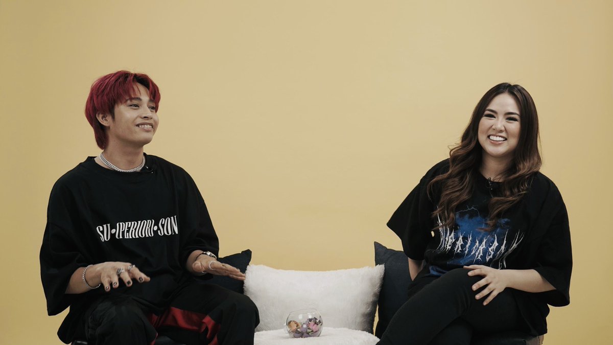 aidelacruz's tweet photo. O shiya, i-crop niyo na ako! HAHA🐥

New @MYXGlobal segment is out‼️ “Who’s Your Bias” is VJ Samm’s show, nag-sub lang ako for @felipsuperior 😜

Thanks for our cool shirts, @superior_son! 💣

WATCH: https://t.co/FWAf39pqMQ

#WhosYourBiasFELIP
#FELIPonMYXclusive
#FELIP_Bulan 🌙 https://t.co/9FXVE6xUHz