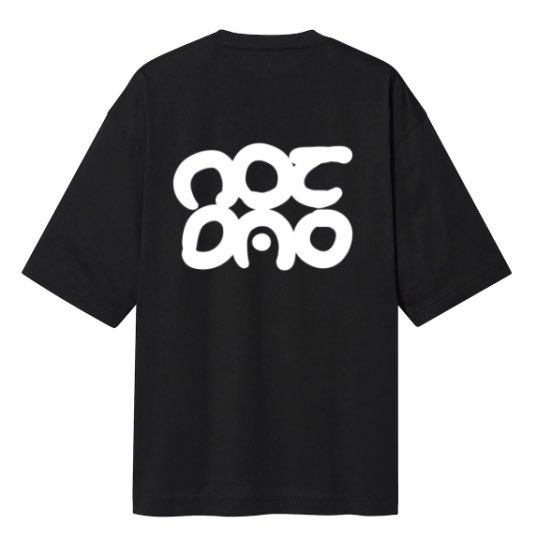 syotaconx's tweet image. NFT x 高級アパレルブランドを目指すプロジェクトが飛び立とうしている🚀？

#NOTDAO #NDTShirt