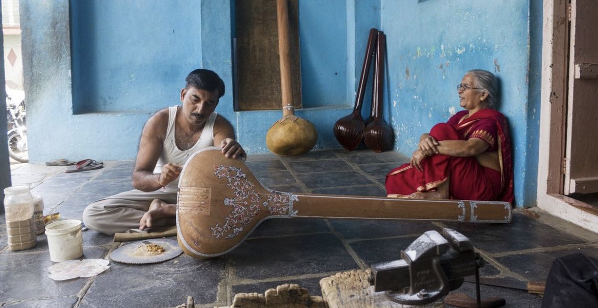 ashzingh's tweet image. Just in case you don’t know: Sitar and Veena are made from Pumpkin 🎃 (Kaddu)!