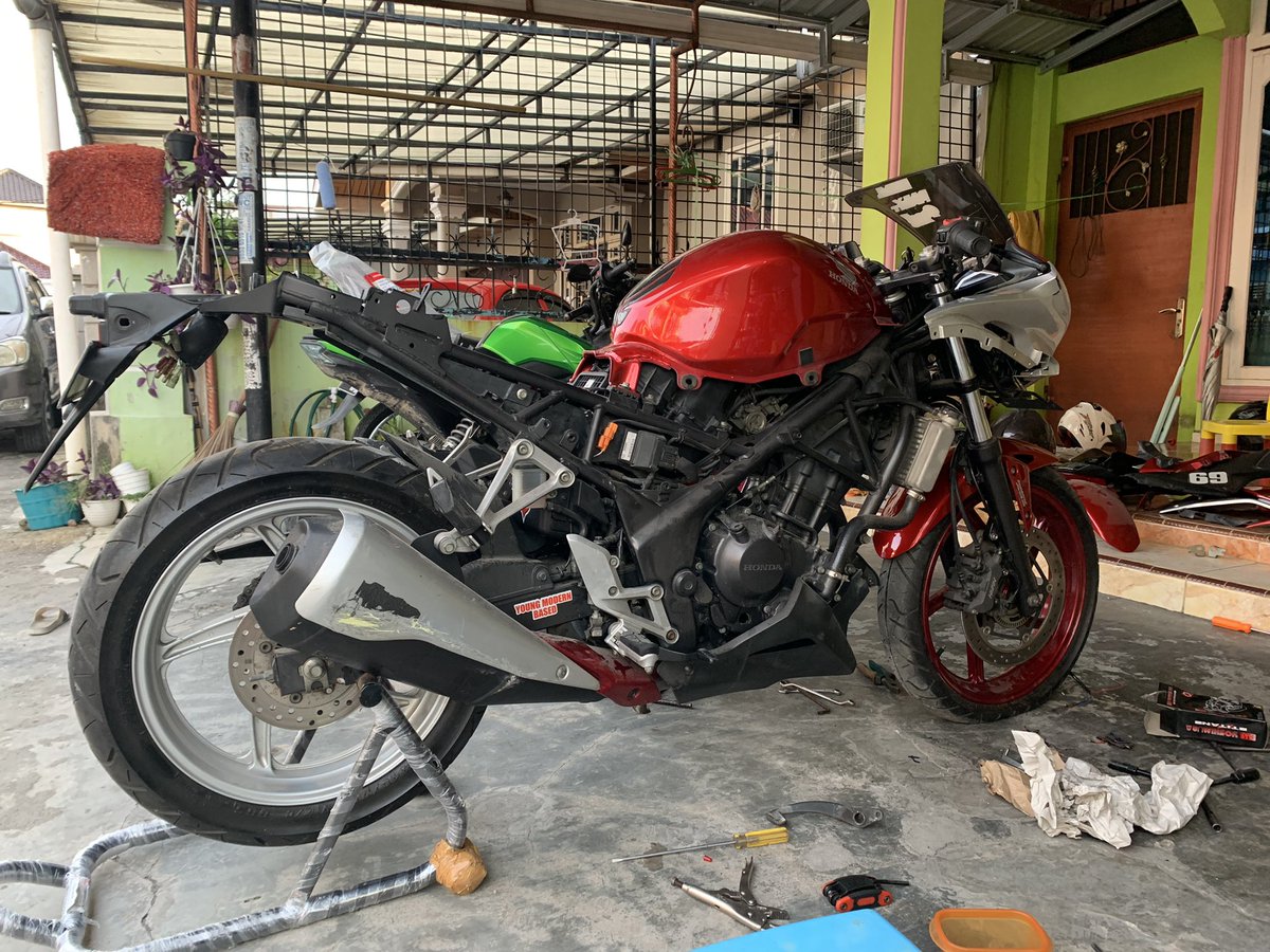 Kamu cepat sembuh yaa, biar kita bisa keliling lagi