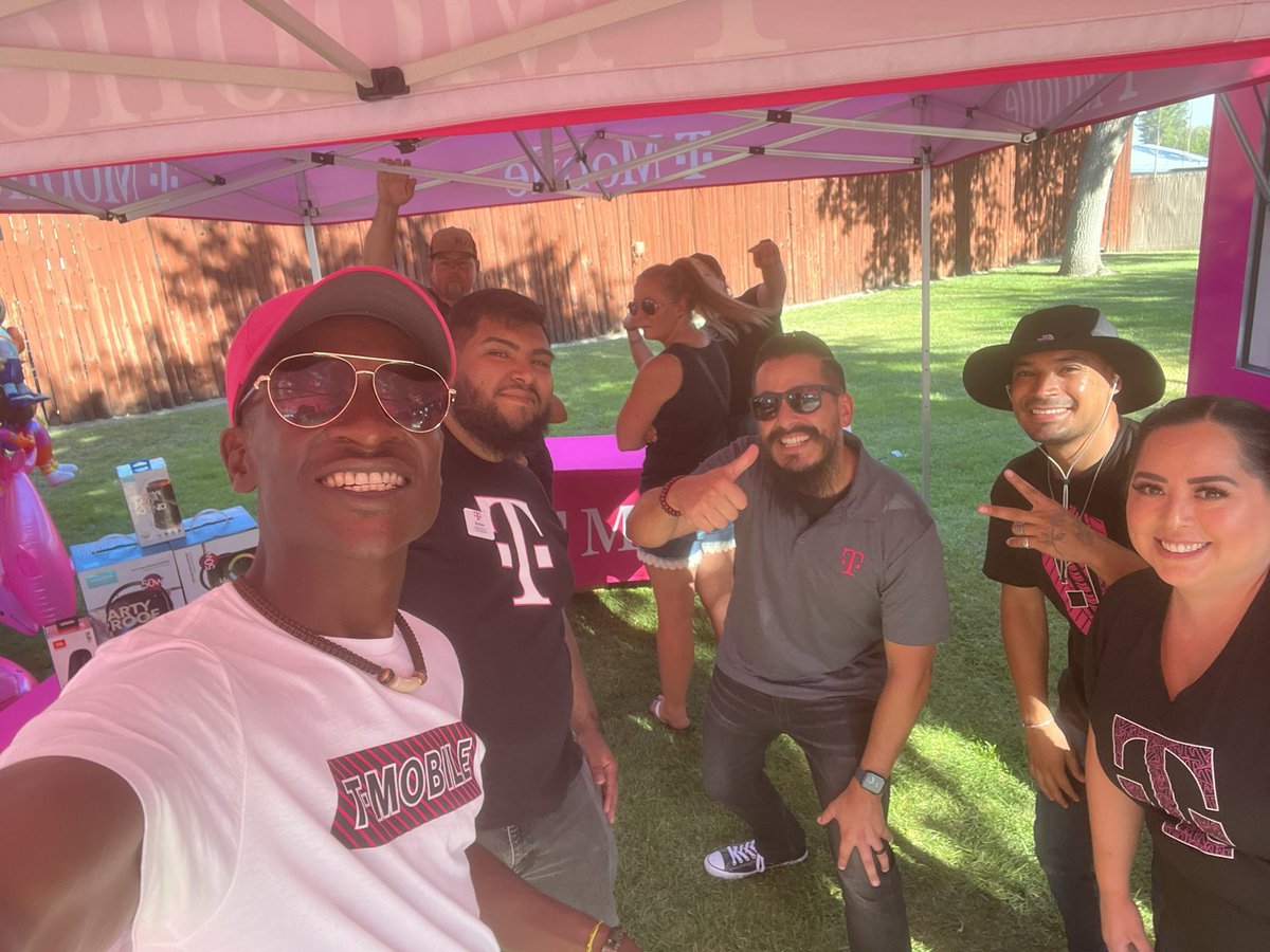 We LOVE fair season! You can catch the BACC Santa Barbara market at the Mid State Fair with the Kern County Mobile Distribution team #hustlemode #pasorobles <a href="/rlobatojr/">Robert Lobato Jr.</a> <a href="/MarioMarTMo/">Mario Martinez</a> @TMoTruckKernCo @OrlandoSMRA @JT_smrYAY