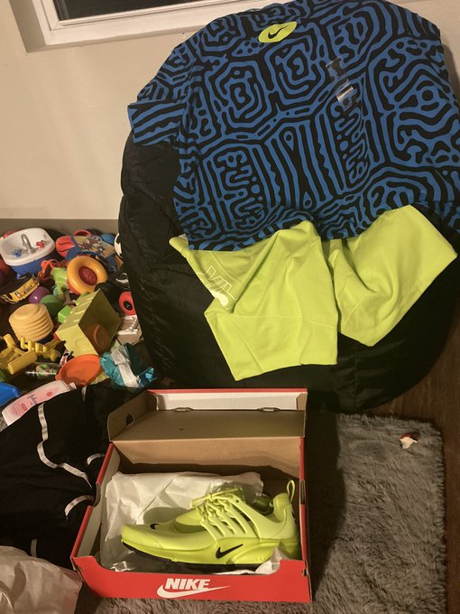 I seen my daughter today! #SLR https://t.co/Q0oXtUfn6b<a href="/tag/slr"class="tags">#SLR</a>