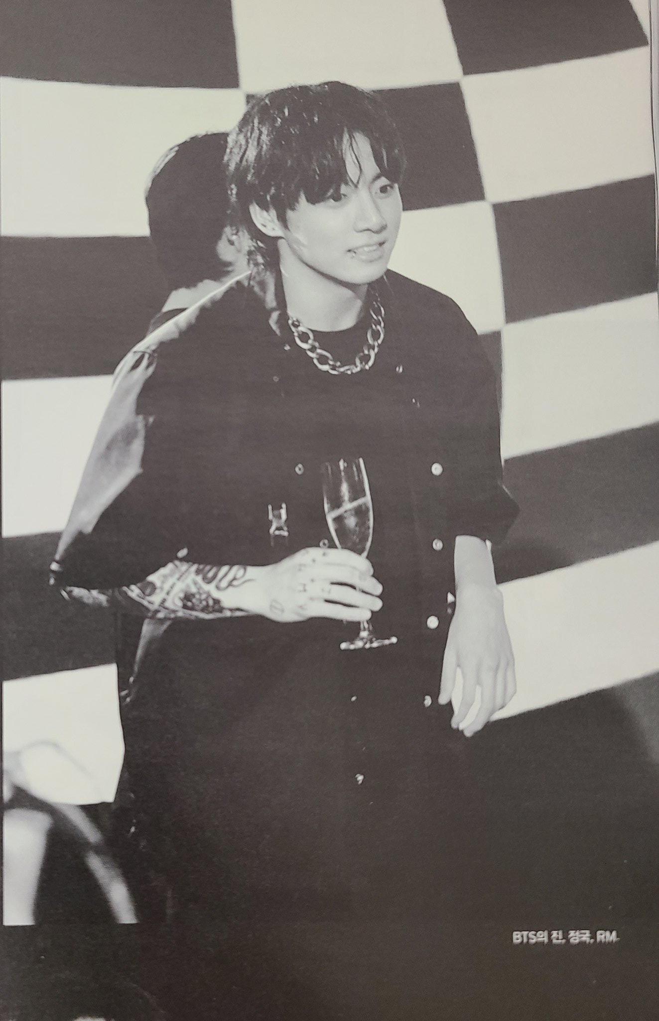 FYPuGNJVsAEAb9C?format=jpg&name=large